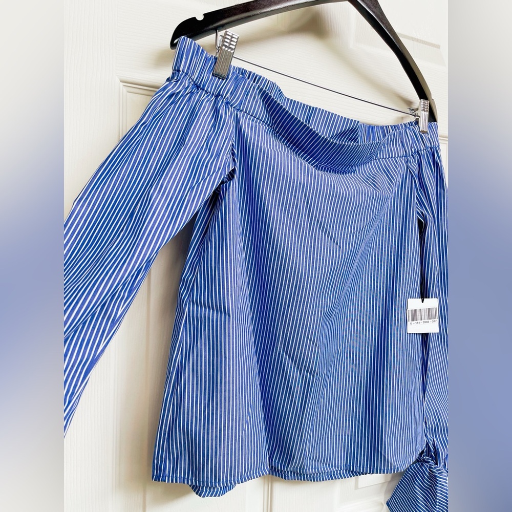 Forever 21 Stolen Hearts Blue Pin Stripe Off Shoulder Top NWT SMALL